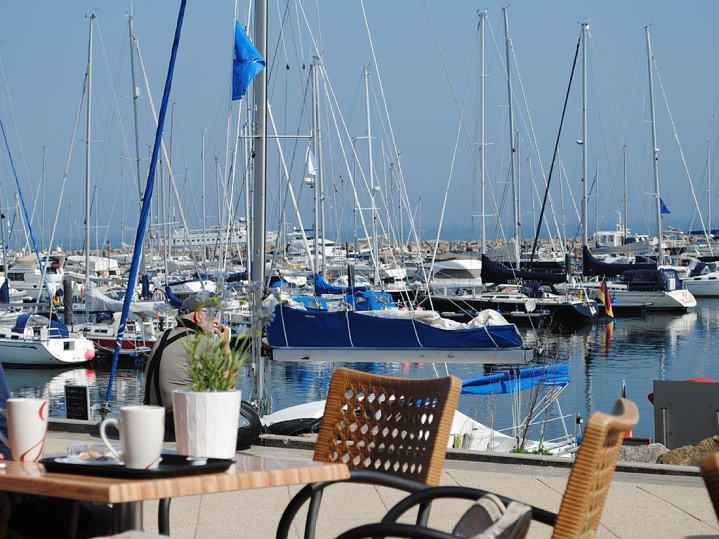 Ferienwohnung Yachthafentraum In 2 Minuten Am Strand Seebruecke Yachthafen Кюлунгсборн Экстерьер фото